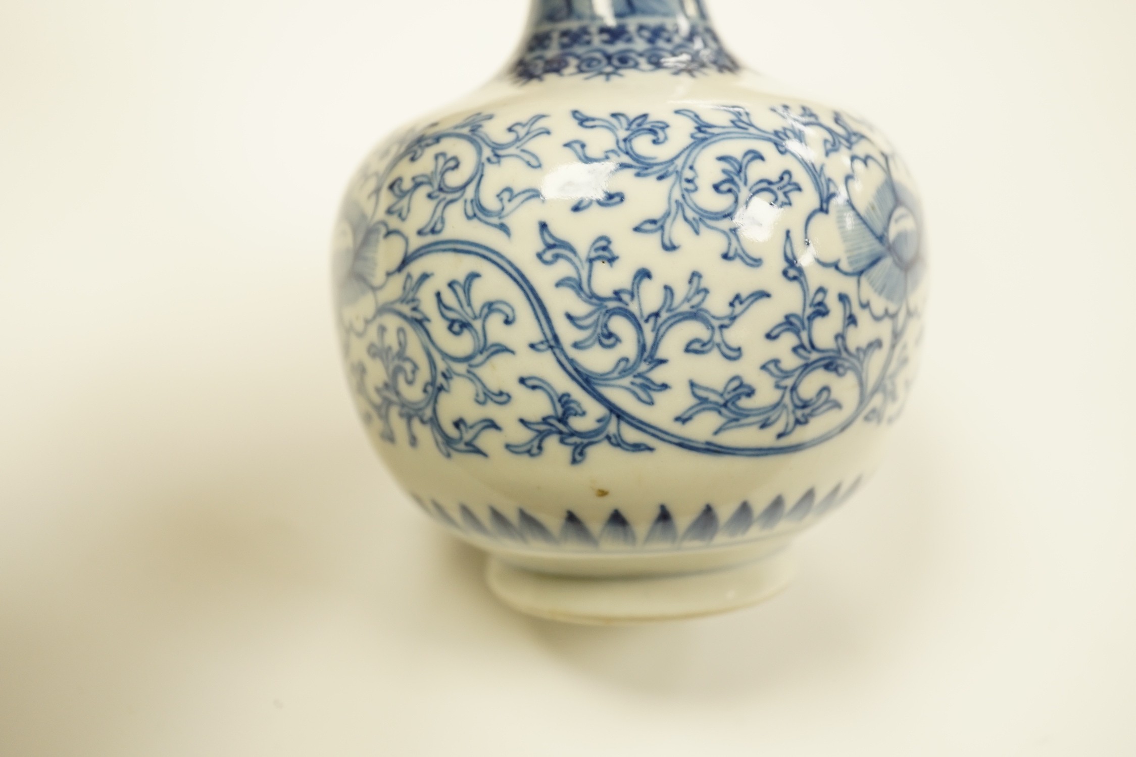 A small Chinese blue and white vase, late 19th century 15.5cm